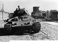 200px-Bundesarchiv_Bild_183-B22359__Russland__Kampf_um_Stalingrad__Panzer_T34.jpg