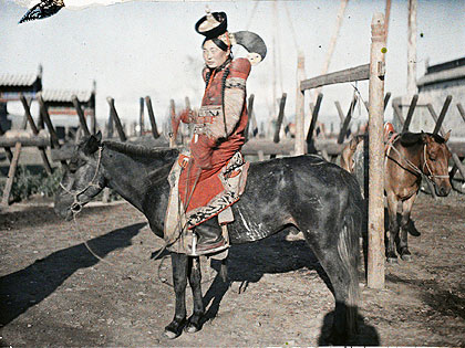 Mongolia_Urga_Aristocratka_1913_Photo-Stephane_Passet_.jpg